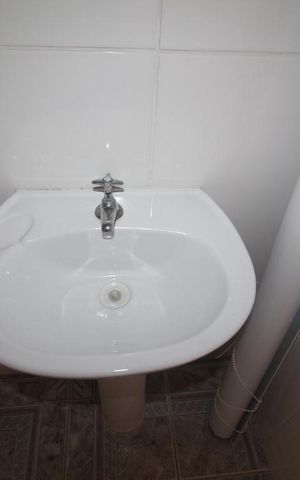 Casa para alugar com 40m², 1 quarto e sem vagaBanheiro social