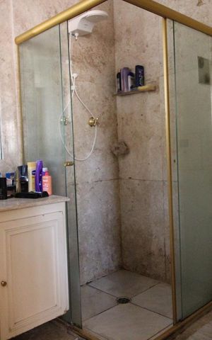 Casa à venda com 750m², 5 quartos e 4 vagasBanheiro da suíte 3
