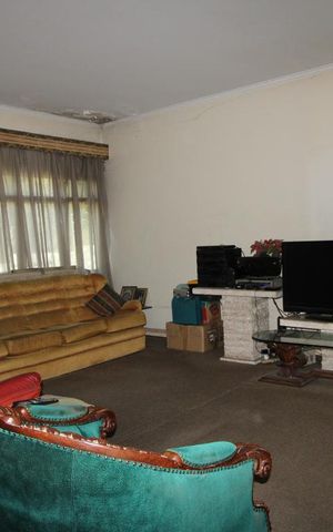 Casa à venda com 750m², 5 quartos e 4 vagasSala 2