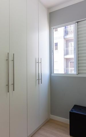 Apartamento à venda com 47m², 2 quartos e 1 vaga Apartamento à venda com 47m², 2 quartos e 1 vagaCloset do quarto