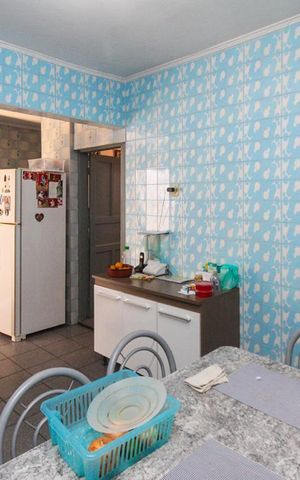 Casa à venda com 150m², 3 quartos e 4 vagas Casa à venda com 150m², 3 quartos e 4 vagasCozinha