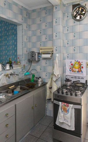 Casa à venda com 150m², 3 quartos e 4 vagas Casa à venda com 150m², 3 quartos e 4 vagasCozinha