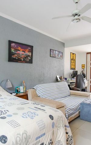 Casa à venda com 600m², 4 quartos e 3 vagas Casa à venda com 600m², 4 quartos e 3 vagasSuíte 1