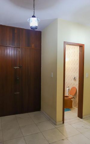 Casa à venda com 600m², 4 quartos e 3 vagas Casa à venda com 600m², 4 quartos e 3 vagasHall de Entrada