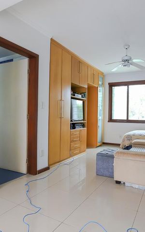 Casa à venda com 600m², 4 quartos e 3 vagas Casa à venda com 600m², 4 quartos e 3 vagasSuíte 1
