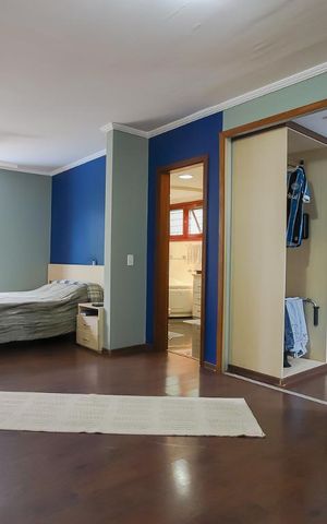 Casa à venda com 600m², 4 quartos e 3 vagas Casa à venda com 600m², 4 quartos e 3 vagasSuíte 2