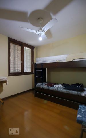 Casa à venda com 600m², 4 quartos e 3 vagas Casa à venda com 600m², 4 quartos e 3 vagasQuarto 1