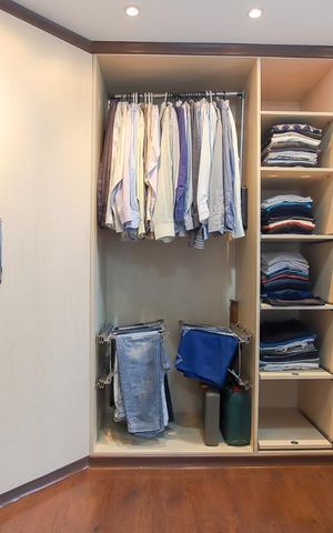 Casa à venda com 600m², 4 quartos e 3 vagas Casa à venda com 600m², 4 quartos e 3 vagasCloset da Suíte 2