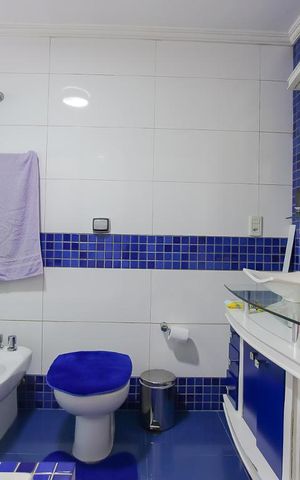 Casa à venda com 600m², 4 quartos e 3 vagas Casa à venda com 600m², 4 quartos e 3 vagasBanheiro da Suíte 1