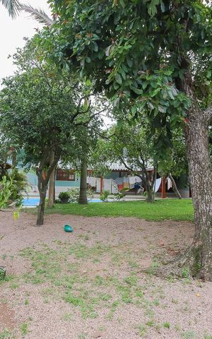 Casa à venda com 600m², 4 quartos e 3 vagas Casa à venda com 600m², 4 quartos e 3 vagasQuintal