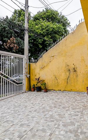Casa à venda com 225m², 3 quartos e 2 vagas Casa à venda com 225m², 3 quartos e 2 vagasGaragem