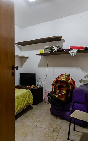 Casa à venda com 225m², 3 quartos e 2 vagas Casa à venda com 225m², 3 quartos e 2 vagasQuarto de Serviço