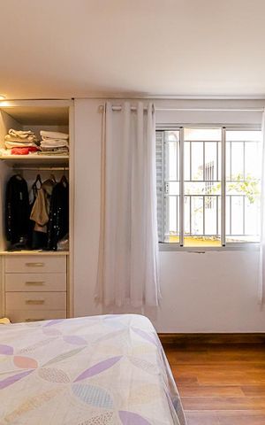 Casa à venda com 225m², 3 quartos e 2 vagas Casa à venda com 225m², 3 quartos e 2 vagasSuíte