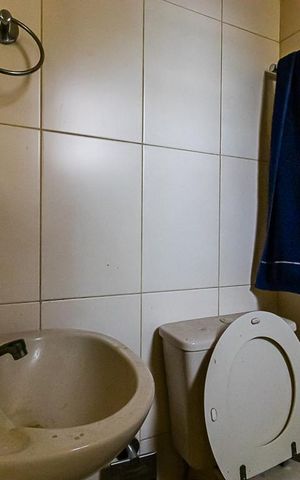 Casa à venda com 225m², 3 quartos e 2 vagas Casa à venda com 225m², 3 quartos e 2 vagasBanheiro de Serviço
