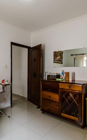 Casa à venda com 225m², 3 quartos e 2 vagas Casa à venda com 225m², 3 quartos e 2 vagasSala Íntima