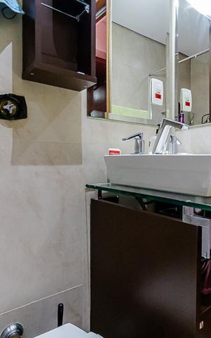 Casa à venda com 225m², 3 quartos e 2 vagas Casa à venda com 225m², 3 quartos e 2 vagasBanheiro da Suíte
