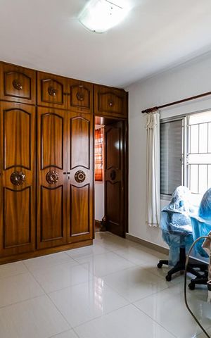 Casa à venda com 225m², 3 quartos e 2 vagas Casa à venda com 225m², 3 quartos e 2 vagasSala Íntima