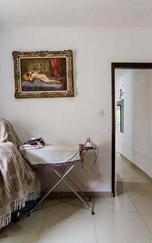 Casa à venda com 225m², 3 quartos e 2 vagas Casa à venda com 225m², 3 quartos e 2 vagasSala Íntima