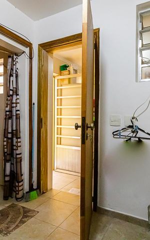 Casa à venda com 225m², 3 quartos e 2 vagas Casa à venda com 225m², 3 quartos e 2 vagasQuarto de Serviço