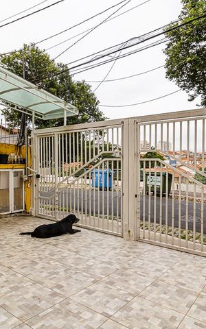 Casa à venda com 225m², 3 quartos e 2 vagas Casa à venda com 225m², 3 quartos e 2 vagasGaragem