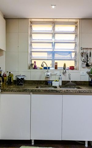 Casa à venda com 225m², 3 quartos e 2 vagas Casa à venda com 225m², 3 quartos e 2 vagasCozinha