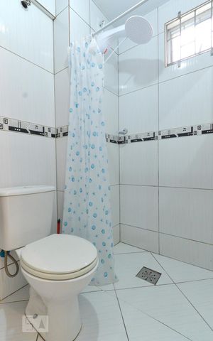 Studio para alugar com 30m², 1 quarto e 1 vaga Studio para alugar com 30m², 1 quarto e 1 vagaBanheiro