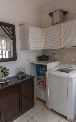 Casa à venda com 260m², 4 quartos e 4 vagasÁrea de serviço