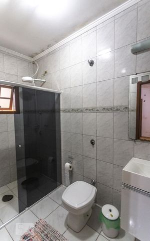 Casa à venda com 260m², 4 quartos e 4 vagasBanheiro suíte