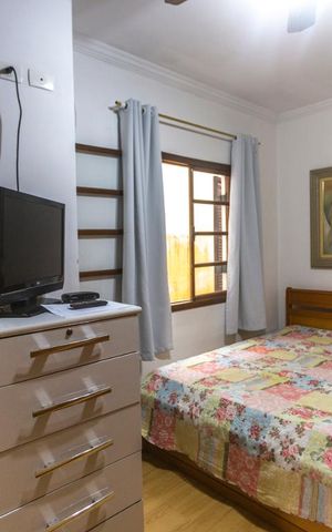 Casa à venda com 260m², 4 quartos e 4 vagasSuíte