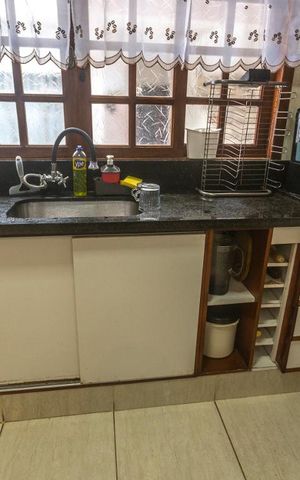 Casa à venda com 260m², 4 quartos e 4 vagasArmário