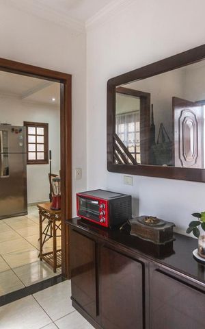 Casa à venda com 260m², 4 quartos e 4 vagasÁrea de serviço