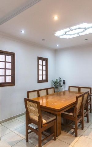 Casa à venda com 260m², 4 quartos e 4 vagasCozinha
