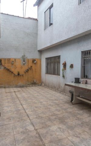 Casa à venda com 260m², 4 quartos e 4 vagasQuintal