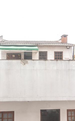 Casa à venda com 260m², 4 quartos e 4 vagasVista sala de estar - casa 2