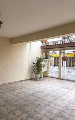 Casa à venda com 260m², 4 quartos e 4 vagasGaragem