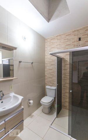 Casa à venda com 260m², 4 quartos e 4 vagasBanheiro - casa 2