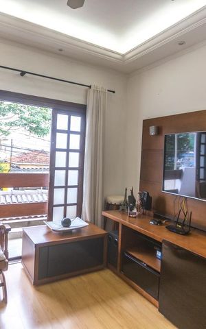 Casa à venda com 260m², 4 quartos e 4 vagasSala de estar