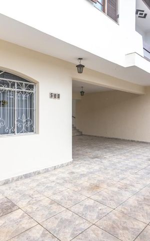 Casa à venda com 260m², 4 quartos e 4 vagasGaragem