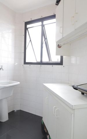 Apartamento à venda com 83m², 3 quartos e 1 vagaArea de serviço 