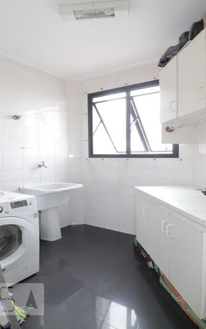 Apartamento à venda com 83m², 3 quartos e 1 vagaArea de serviço 