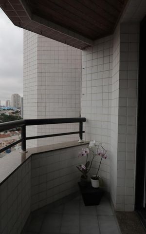 Apartamento à venda com 83m², 3 quartos e 1 vagaSacada da Sala 