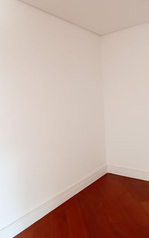 Casa de condomínio à venda com 488m², 4 quartos e 5 vagas Casa de condomínio à venda com 488m², 4 quartos e 5 vagasCloset suíte master