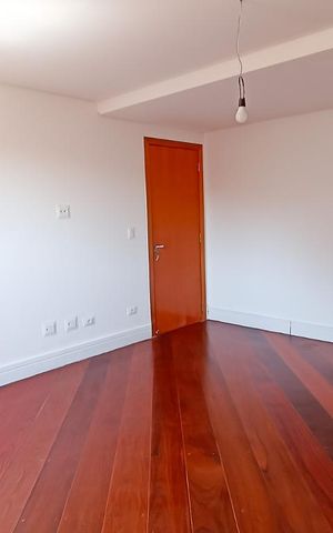 Casa de condomínio à venda com 488m², 4 quartos e 5 vagas Casa de condomínio à venda com 488m², 4 quartos e 5 vagasSuíte 3