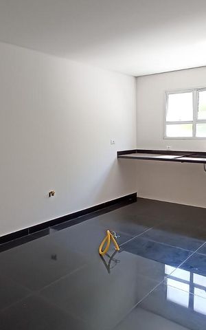 Casa de condomínio à venda com 488m², 4 quartos e 5 vagas Casa de condomínio à venda com 488m², 4 quartos e 5 vagasCozinha