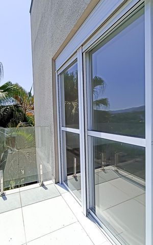 Casa de condomínio à venda com 488m², 4 quartos e 5 vagas Casa de condomínio à venda com 488m², 4 quartos e 5 vagasVaranda suíte master