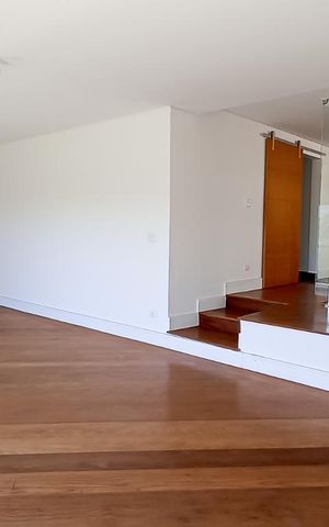 Casa de condomínio à venda com 488m², 4 quartos e 5 vagas Casa de condomínio à venda com 488m², 4 quartos e 5 vagasSala 2