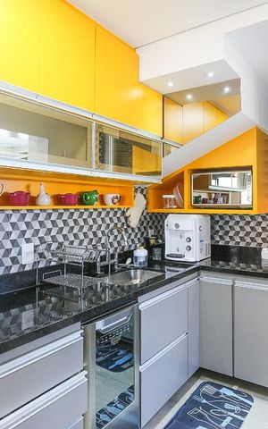 Apartamento à venda com 130m², 2 quartos e 3 vagas Apartamento à venda com 130m², 2 quartos e 3 vagasCozinha