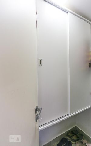 Apartamento à venda com 130m², 2 quartos e 3 vagas Apartamento à venda com 130m², 2 quartos e 3 vagasDespensa