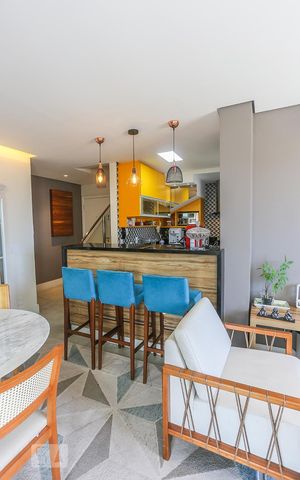 Apartamento à venda com 130m², 2 quartos e 3 vagas Apartamento à venda com 130m², 2 quartos e 3 vagasSala de Estar