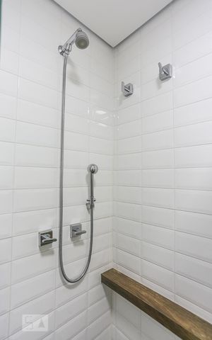Apartamento à venda com 130m², 2 quartos e 3 vagas Apartamento à venda com 130m², 2 quartos e 3 vagasBanheiro Suite 2